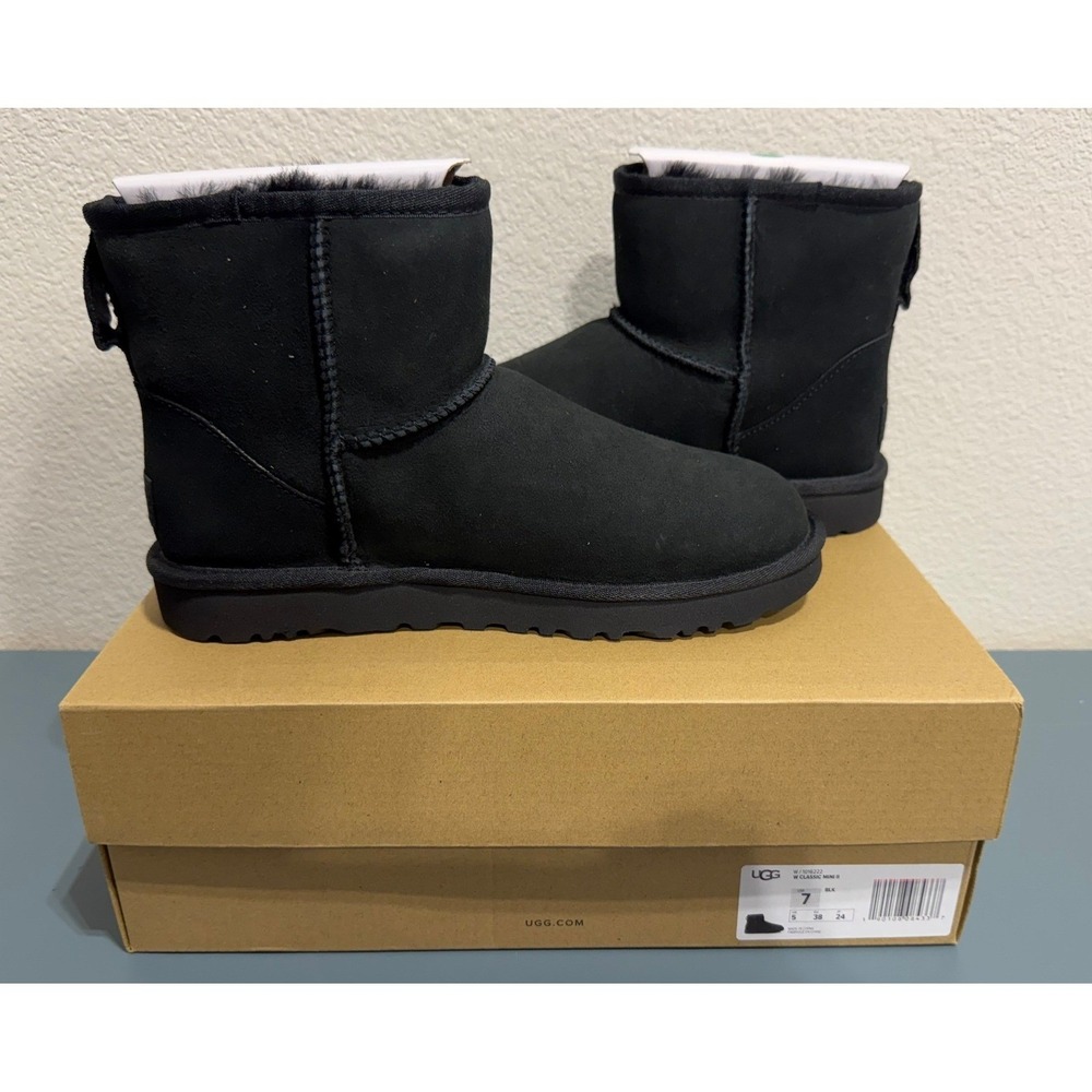 UGG Classic Mini II Black‎ Suede Sheepskin Ankle Boots 1016222 Womens 7 NEW